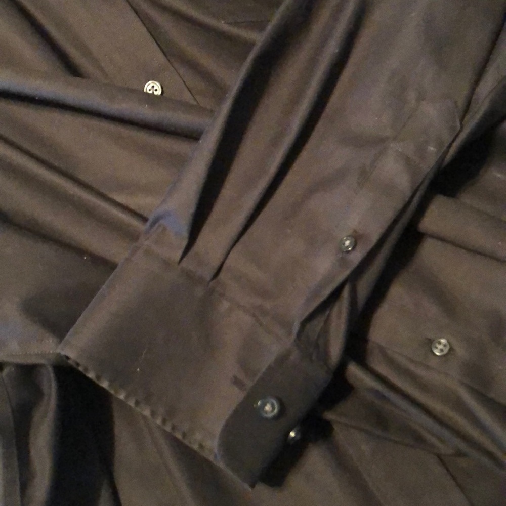 Eddie Bauer button down - Picture 4 of 5